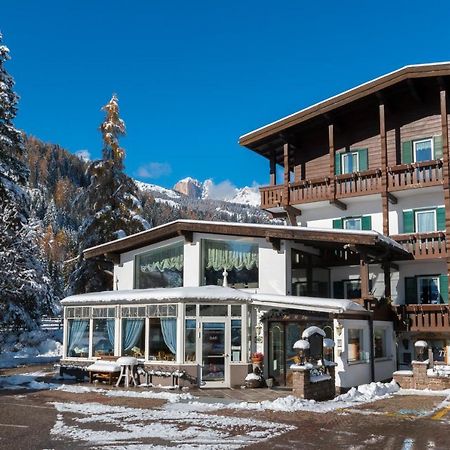 Hotel Al Lago Soraga Exteriér fotografie