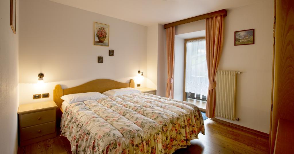 Hotel Al Lago Soraga Exteriér fotografie